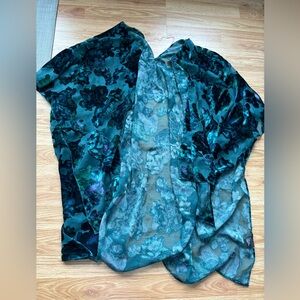 Beautiful see threw shaw